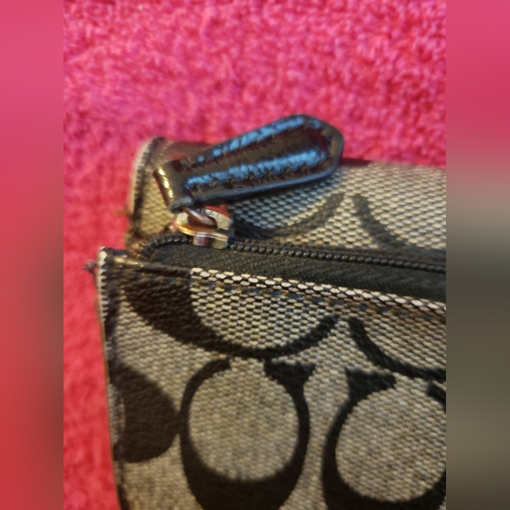 Coach Wallet - Picture 3 of 12